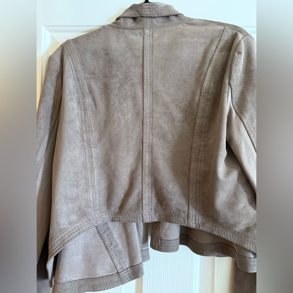 BCBGMaxAzria Mocha Faux Suede Waterfall Jacket | Drape Front | Cropped | Size M - Picture 8 of 9